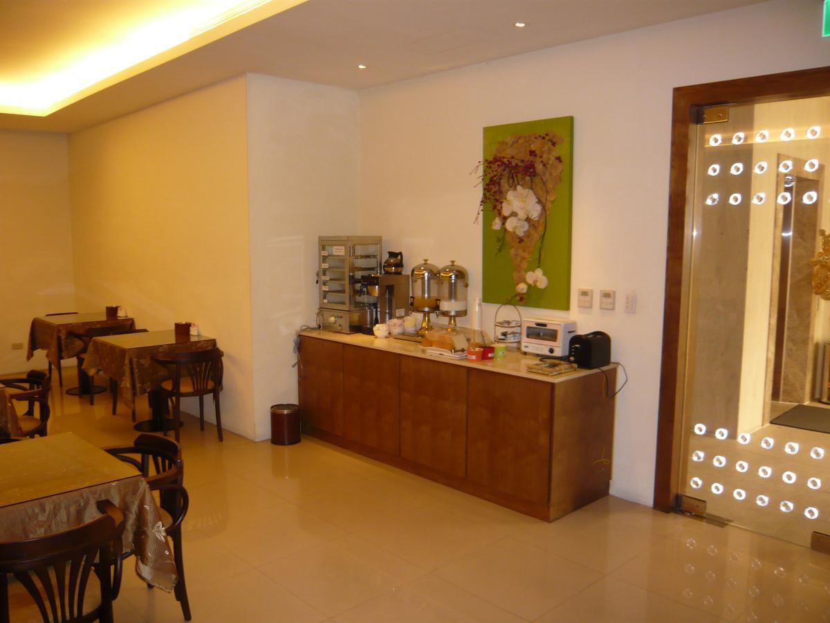 Lanshy Motel Taichung Exterior photo